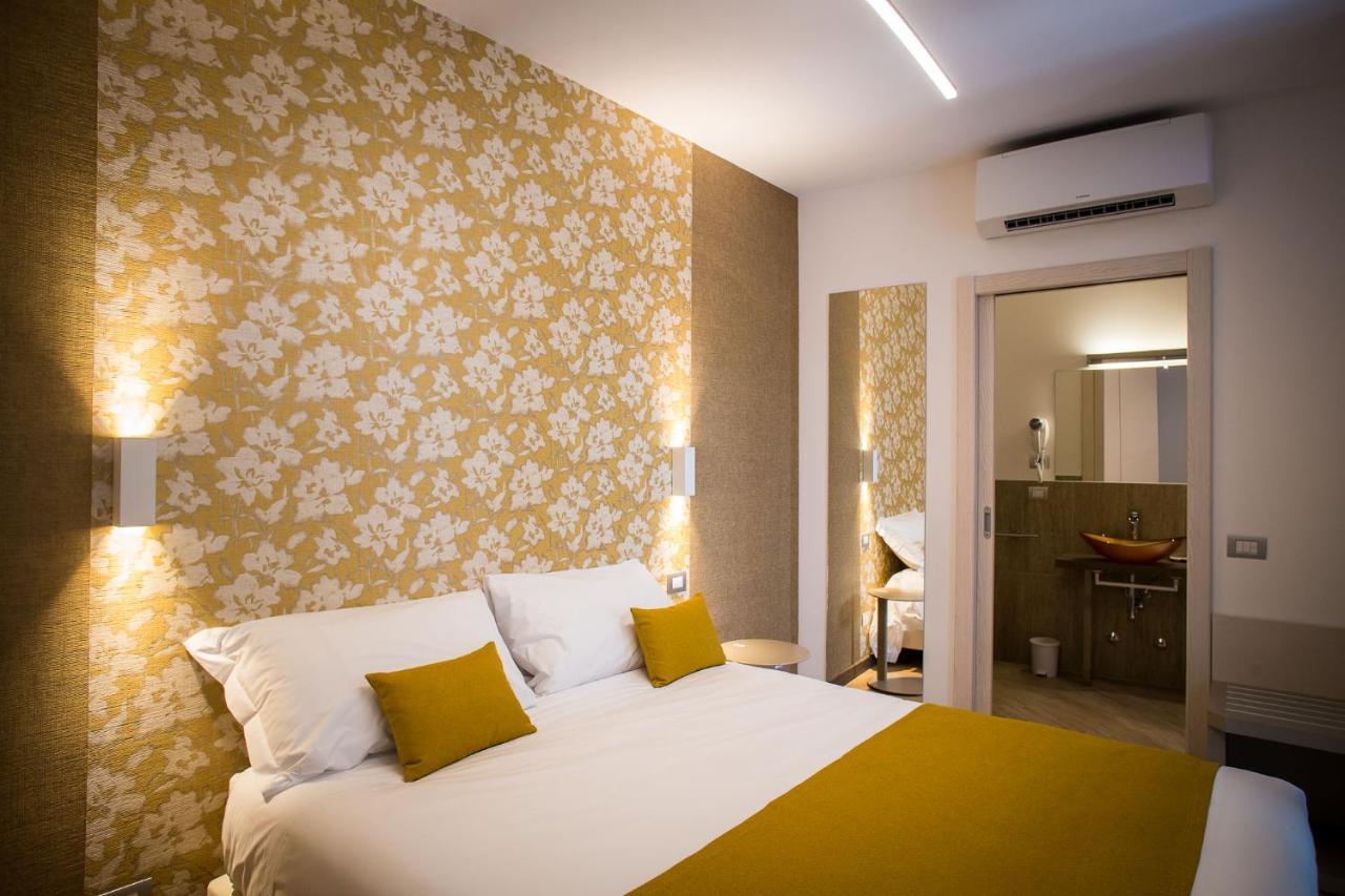 Hotel Ponti Angera Exterior photo